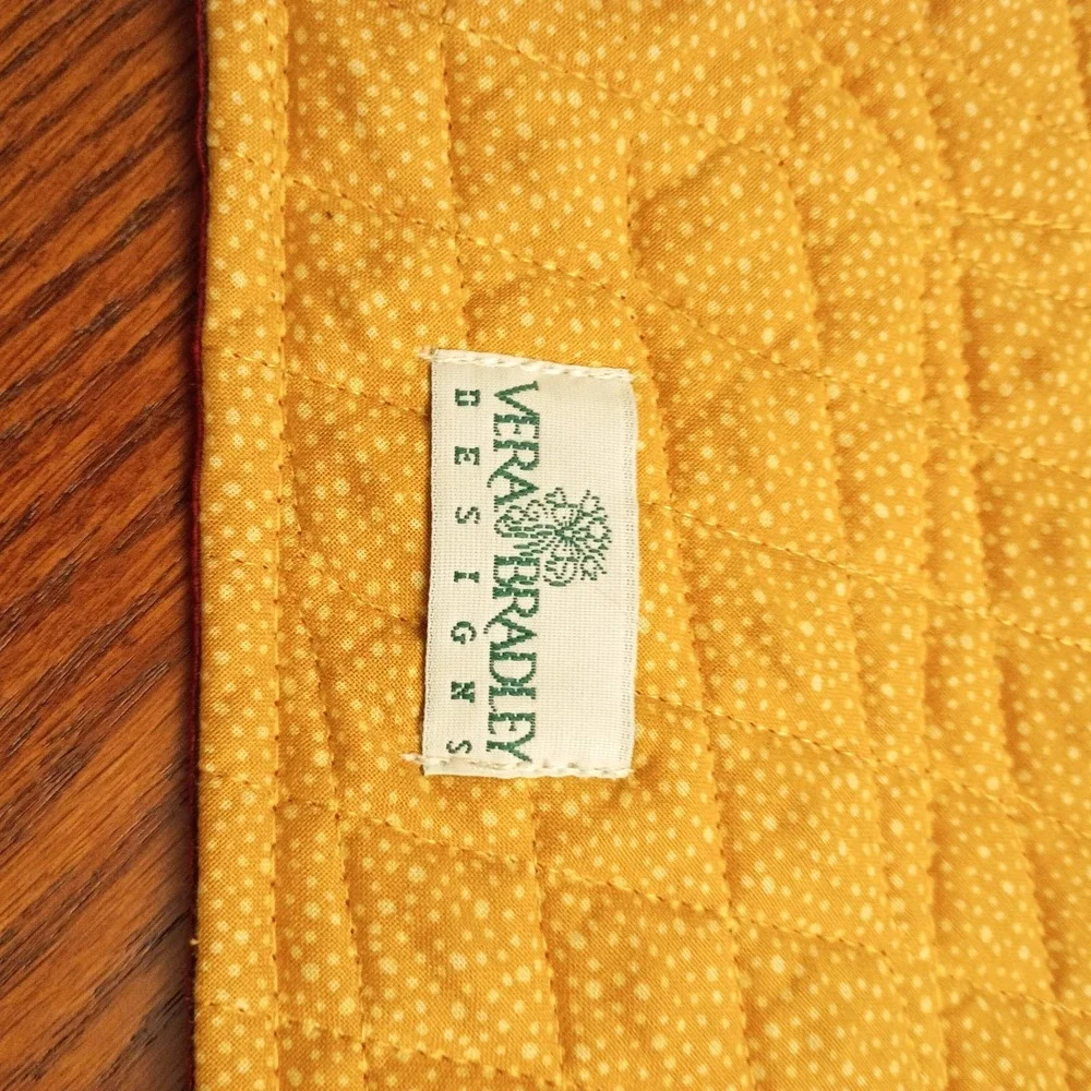 Vera Bradley Table‎ Runner Quilted w Tassels Christmas Holiday 13.5
